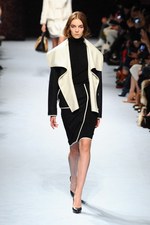 ニナ リッチ 2014-15年秋冬コレクション - 麗しい花々をリュクス＆センシュアルに纏う｜写真27