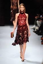 ニナ リッチ 2014-15年秋冬コレクション - 麗しい花々をリュクス＆センシュアルに纏う｜写真45