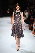 ニナ リッチ 2014-15年秋冬コレクション - 麗しい花々をリュクス＆センシュアルに纏う｜写真56