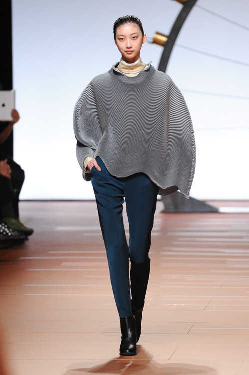 イッセイ ミヤケ(ISSEY MIYAKE) 2014-15年秋冬ウィメンズコレクション  - 写真41