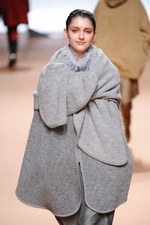 イッセイ ミヤケ(ISSEY MIYAKE) 森の鼓動｜写真37