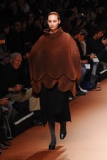イッセイ ミヤケ(ISSEY MIYAKE) 森の鼓動｜写真45