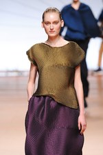 イッセイ ミヤケ(ISSEY MIYAKE) 森の鼓動｜写真51
