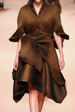 イッセイ ミヤケ(ISSEY MIYAKE) 森の鼓動｜写真65