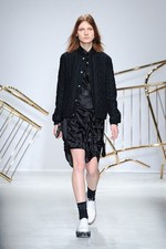 ジュリアン デイヴィッド 2014-15年秋冬コレクション - 素材で遊ぶ、都会派ストリートルック｜写真6