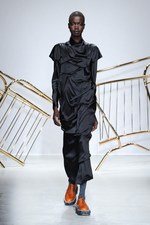 ジュリアン デイヴィッド 2014-15年秋冬コレクション - 素材で遊ぶ、都会派ストリートルック｜写真8