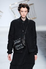 ジュリアン デイヴィッド 2014-15年秋冬コレクション - 素材で遊ぶ、都会派ストリートルック｜写真18