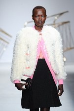 ジュリアン デイヴィッド 2014-15年秋冬コレクション - 素材で遊ぶ、都会派ストリートルック｜写真27