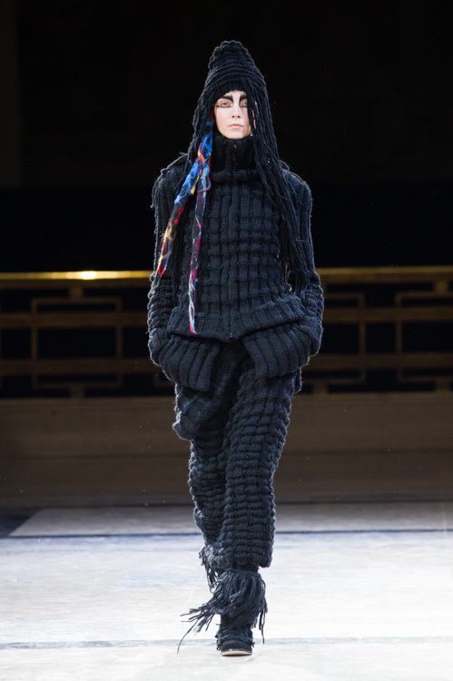 ヨウジヤマモト(Yohji Yamamoto) 2014-15年秋冬ウィメンズコレクション シルエット - 写真14