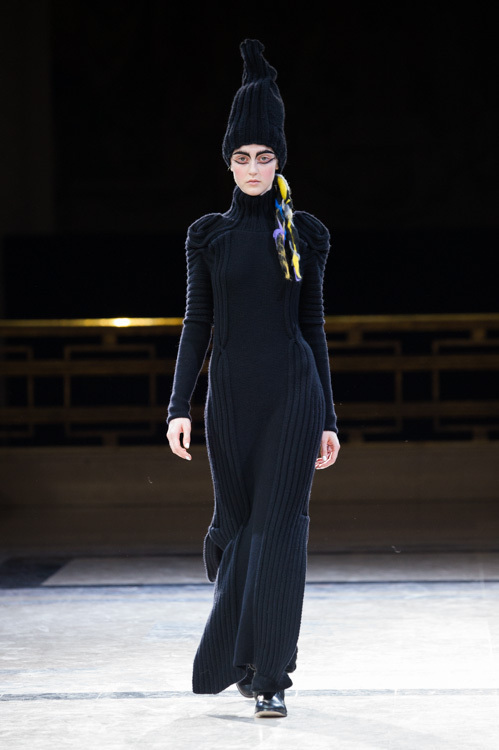 ヨウジヤマモト(Yohji Yamamoto) 2014-15年秋冬ウィメンズコレクション シルエット - 写真15