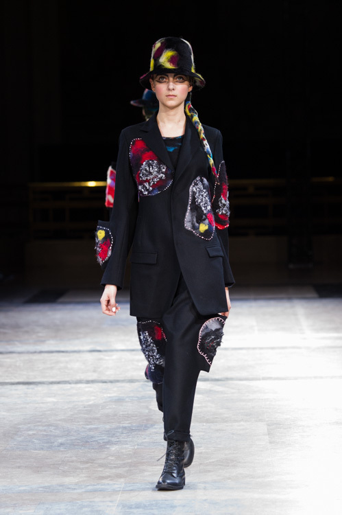 ヨウジヤマモト(Yohji Yamamoto) 2014-15年秋冬ウィメンズコレクション シルエット - 写真19