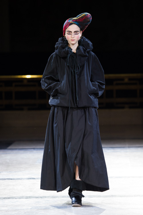 ヨウジヤマモト(Yohji Yamamoto) 2014-15年秋冬ウィメンズコレクション  - 写真34