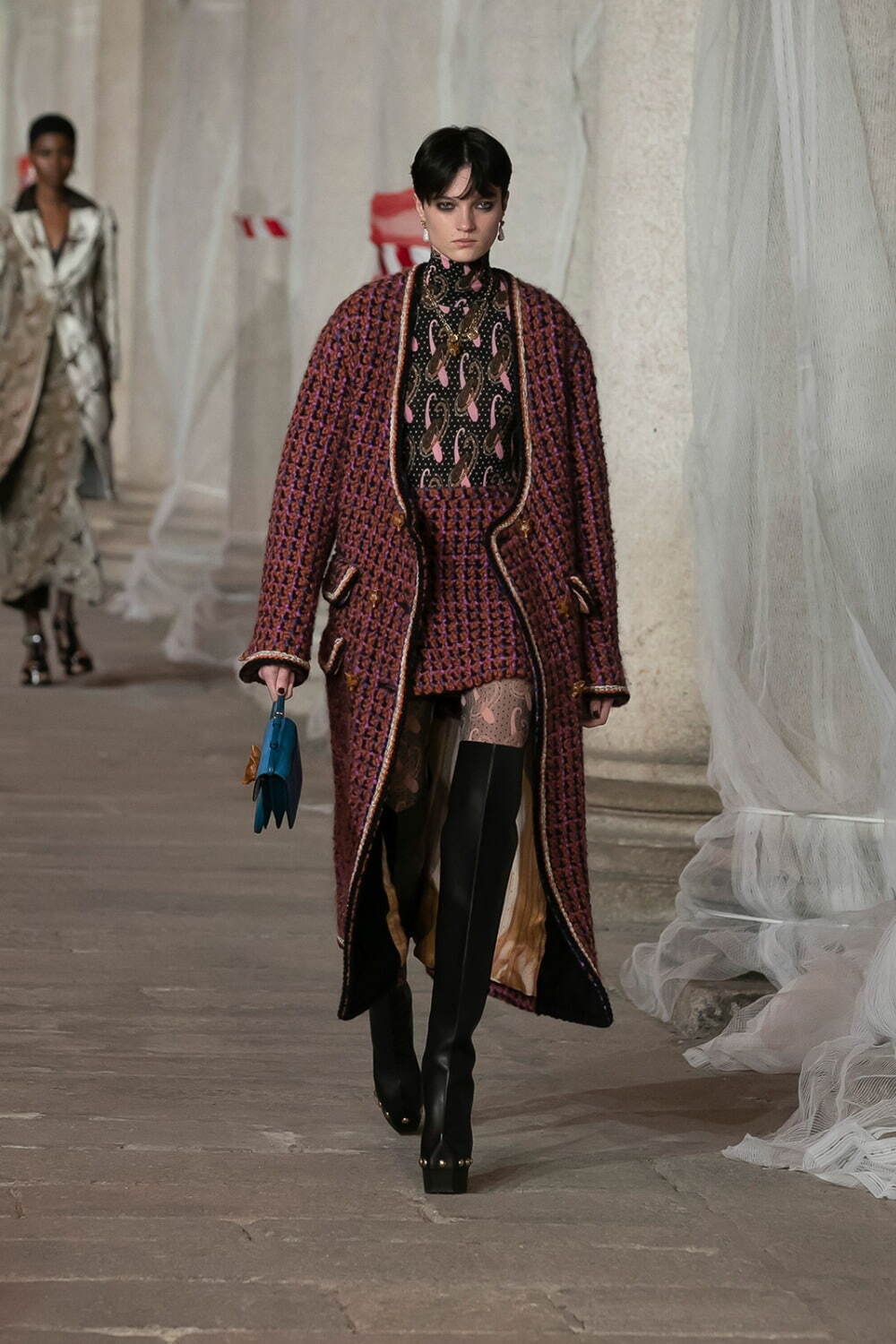 エトロ(ETRO) 2023-24年秋冬ウィメンズコレクション - ファッションプレス