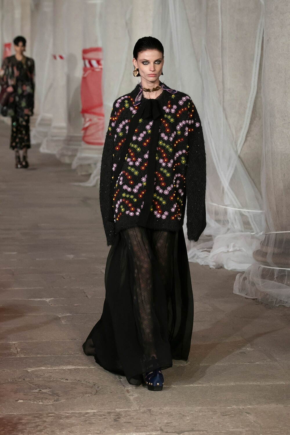 エトロ(ETRO) 2023-24年秋冬ウィメンズコレクション - ファッションプレス
