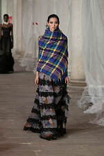 エトロ 2023年秋冬ウィメンズコレクション - “ラディカル”なアプローチに目新しさを｜写真54