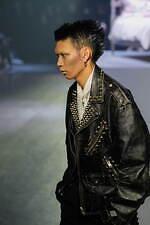 コンダクター 2023-24年秋冬コレクション - 悪夢から目覚め、恐怖と向き合う｜写真22