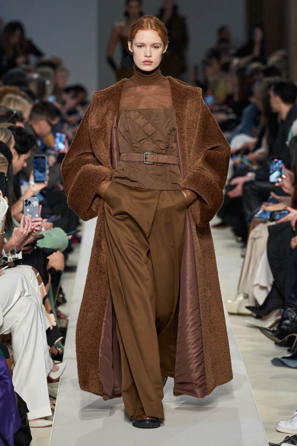 マックスマーラ(Max Mara) 2023-24年秋冬ウィメンズコレクション  - 写真9