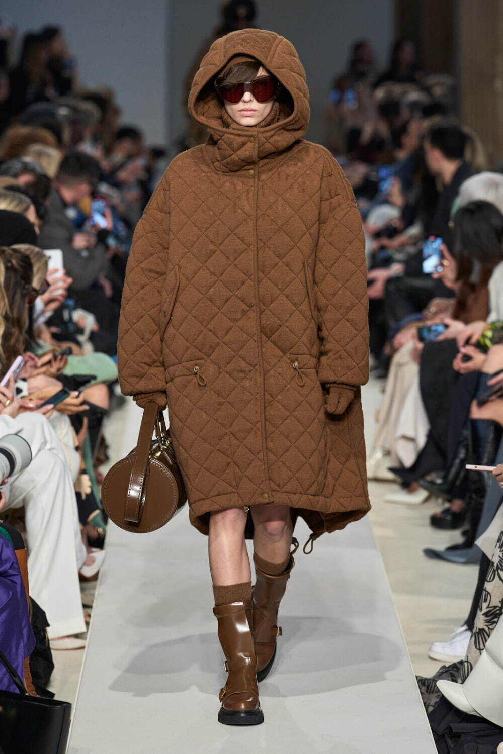 マックスマーラ(Max Mara) 2023-24年秋冬ウィメンズコレクション