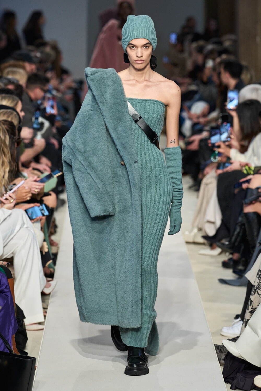 マックスマーラ(Max Mara) 2023-24年秋冬ウィメンズコレクション