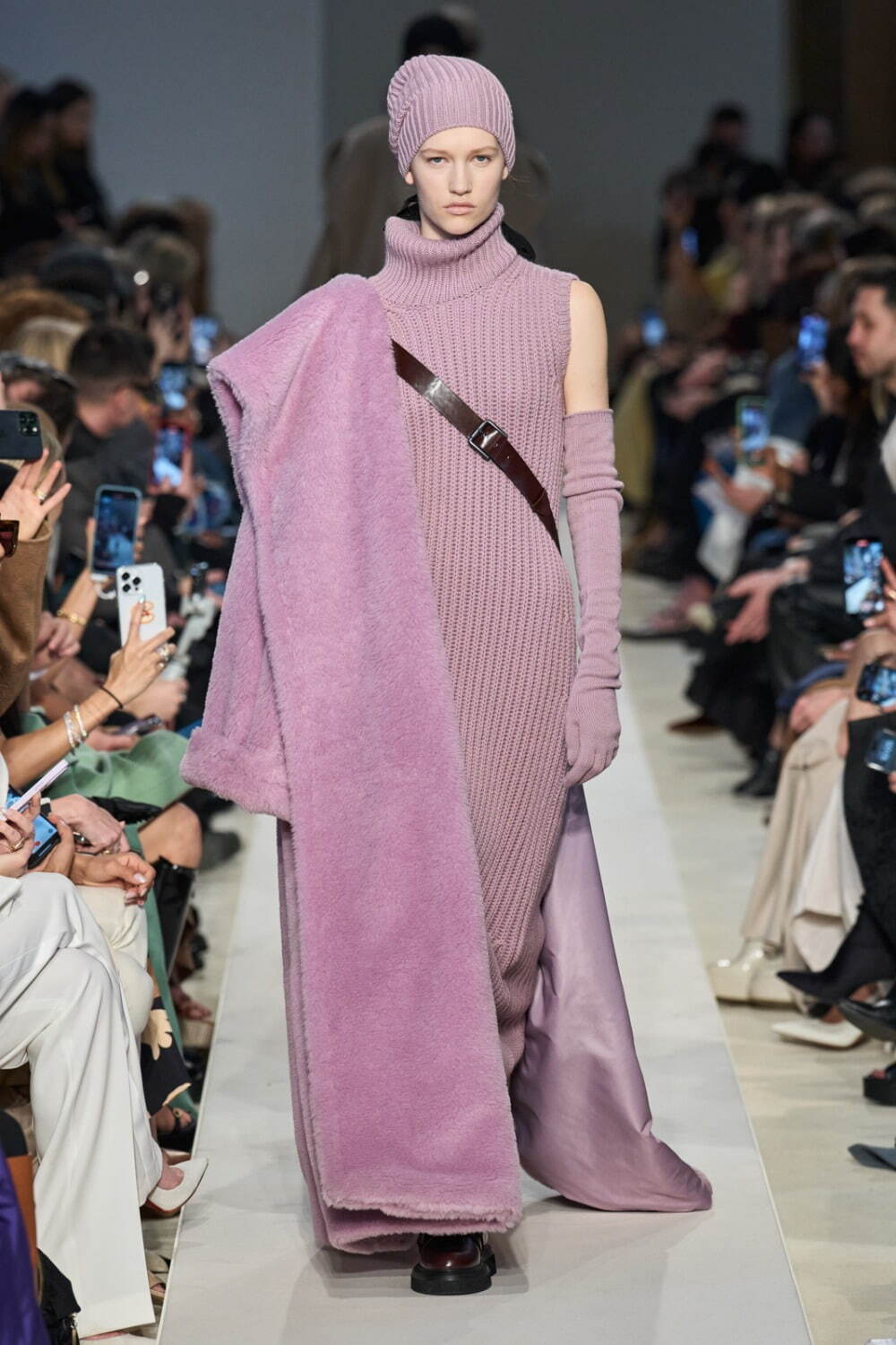 マックスマーラ(Max Mara) 2023-24年秋冬ウィメンズコレクション  - 写真22