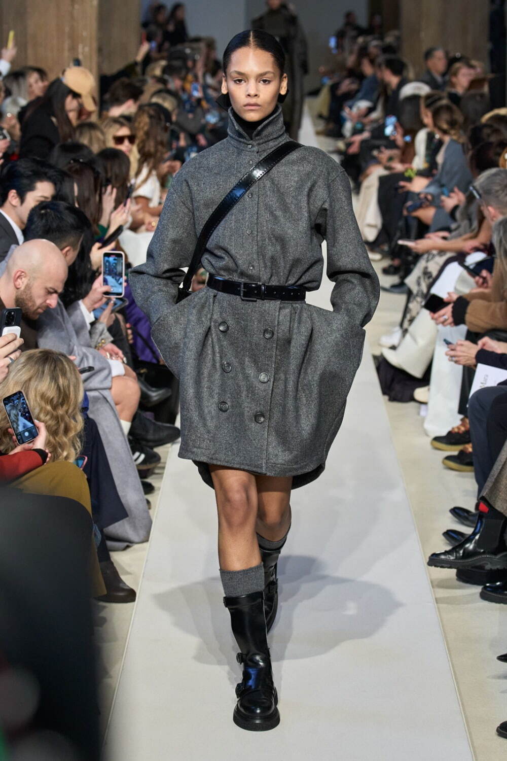 マックスマーラ(Max Mara) 2023-24年秋冬ウィメンズコレクション