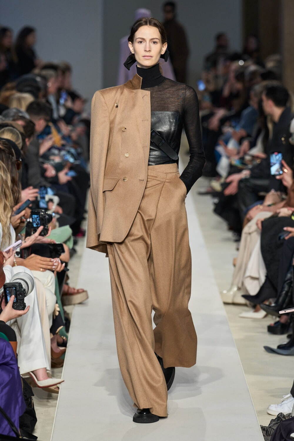 マックスマーラ(Max Mara) 2023-24年秋冬ウィメンズコレクション  - 写真34