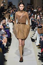 マックスマーラ 2023-24年秋冬コレクション - 18世紀に願った、自由と変革｜写真6