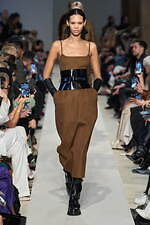 マックスマーラ 2023-24年秋冬コレクション - 18世紀に願った、自由と変革｜写真10