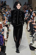 マックスマーラ 2023-24年秋冬コレクション - 18世紀に願った、自由と変革｜写真40