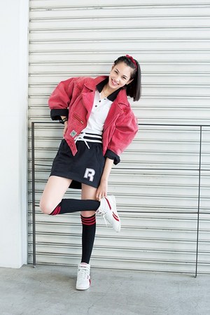 動画 水原希子がストリートガールに リーボック クラシックから春らしいポップな新作が登場 ファッションプレス
