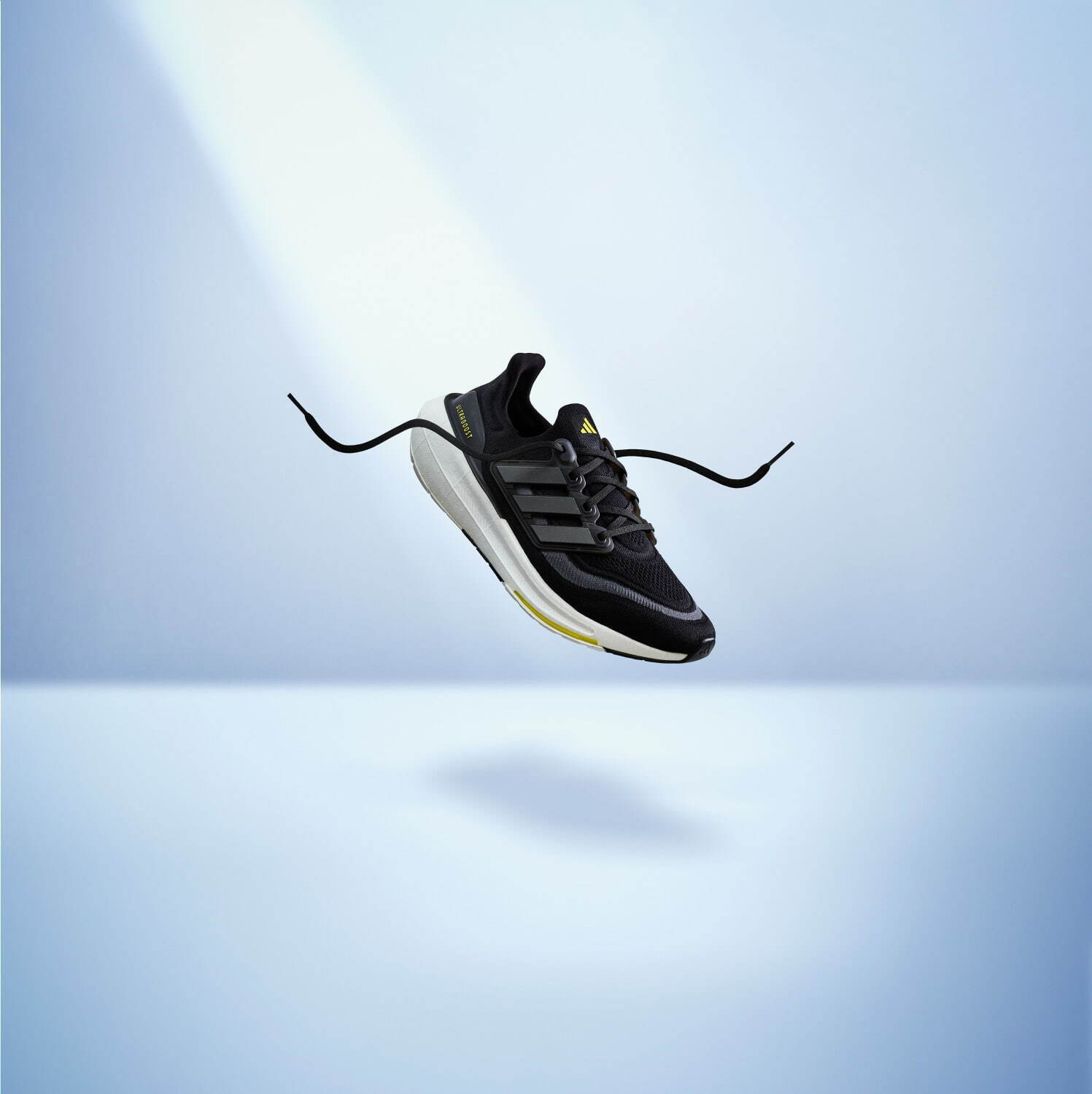 【未使用】本日限定価格！adidasランニングシューズ(27.5)