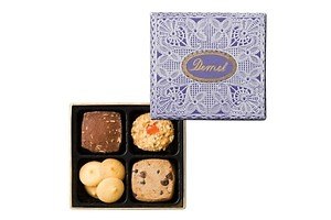 デメル“レース模様”のホワイトデー限定クッキーアソート、ヘーゼルナッツ＆チェリーなど4種入り