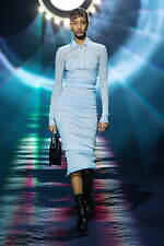 フェンディ 2023年秋冬ウィメンズコレクション - 裂け目から湧き立つエレガンス｜写真2