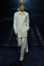 フェンディ 2023年秋冬ウィメンズコレクション - 裂け目から湧き立つエレガンス｜写真23