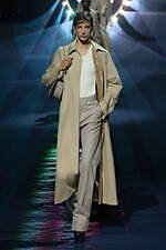 フェンディ 2023年秋冬ウィメンズコレクション - 裂け目から湧き立つエレガンス｜写真25