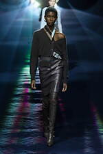 フェンディ 2023年秋冬ウィメンズコレクション - 裂け目から湧き立つエレガンス｜写真32