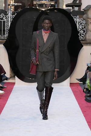 バリー(Bally) 2023-24年秋冬ウィメンズ&メンズコレクション  - 写真2