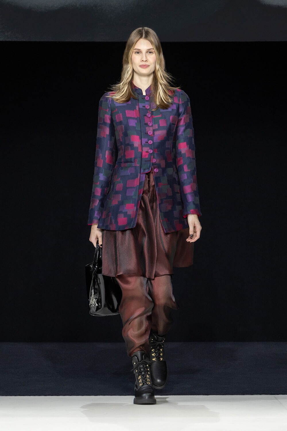 エンポリオ アルマーニ(EMPORIO ARMANI) 2023-24年秋冬ウィメンズコレクション  - 写真41