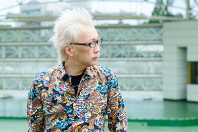 宮藤官九郎｜表参道で伝説的フリーペーパー「風とロック」展覧会 - 公開取材や撮影も