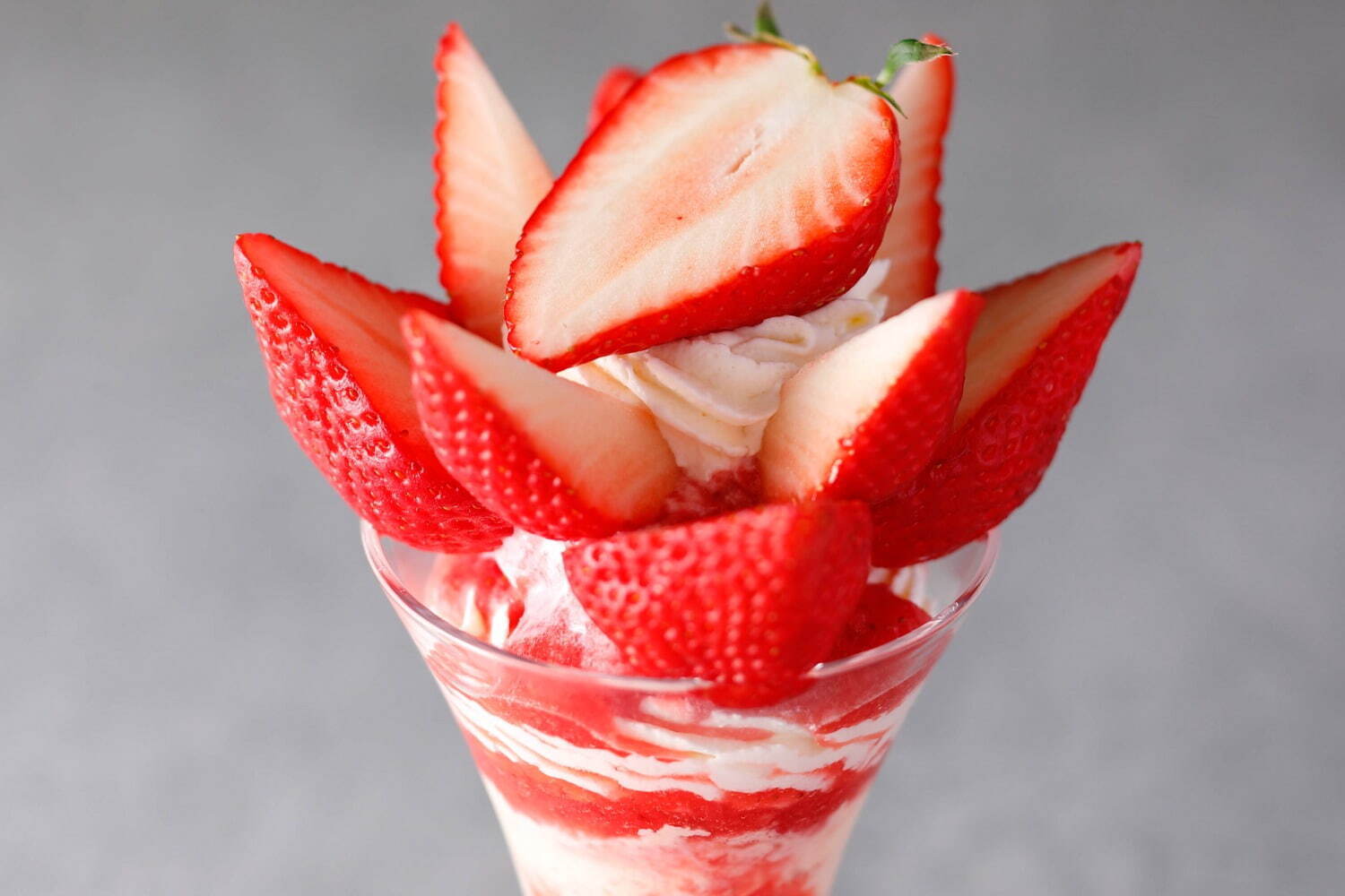 パフェ｜資生堂パーラー 自由が丘店＆ラゾーナ川崎店の限定いちごパフェ第3弾、全国各地のブランド品種を贅沢に