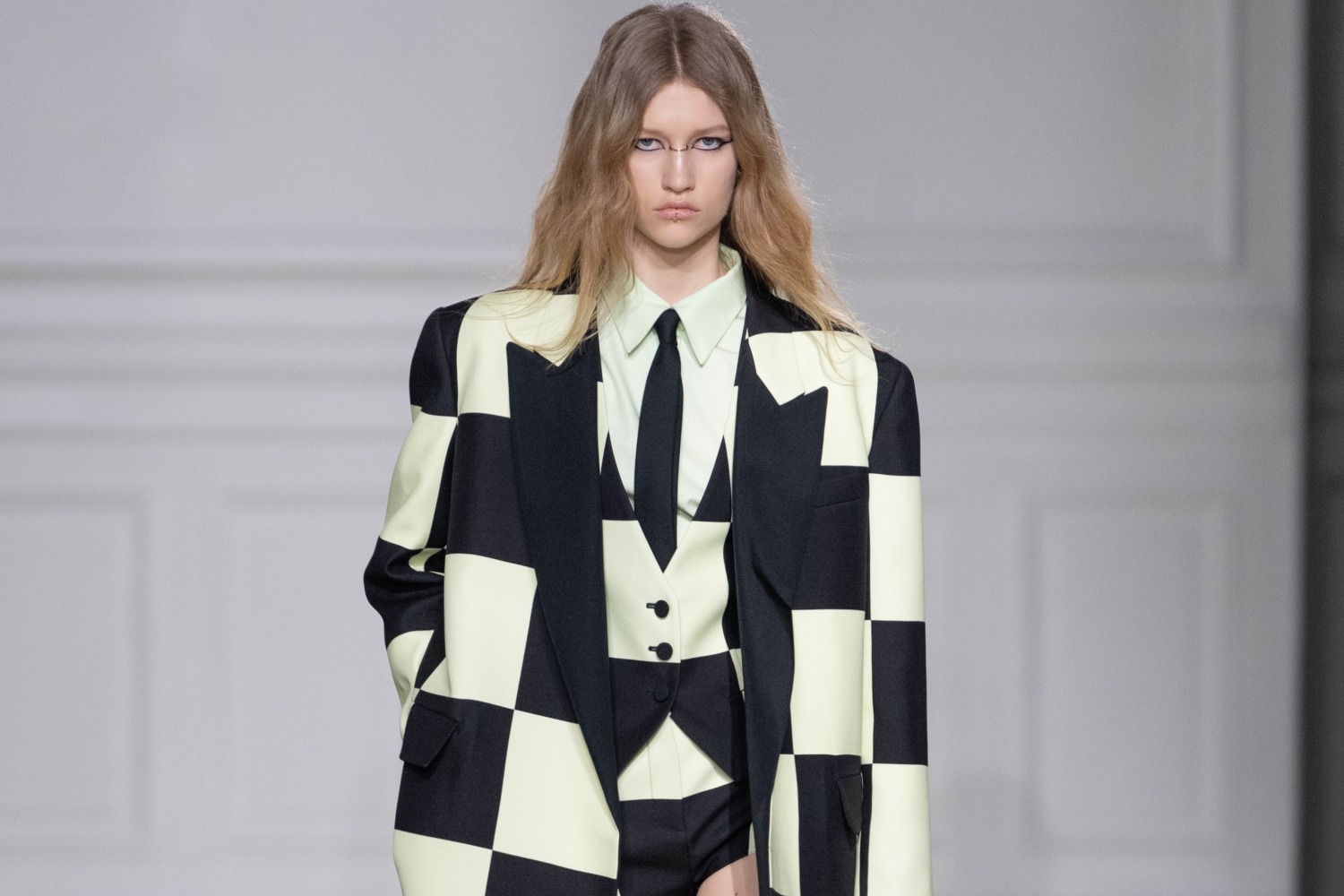 ヴァレンティノ 2023-24年秋冬 ウィメンズ&メンズ コレクション