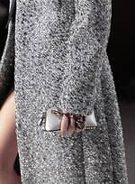 ヴァレンティノ 2023-24年秋冬ズコレクション、“ブラックタイ”を再定義｜写真76