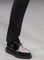 ヴァレンティノ 2023-24年秋冬ズコレクション、“ブラックタイ”を再定義｜写真97