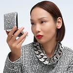 ジバンシイ23年春コスメ、“4Gロゴ入り”クッションファンデ＆シルク配合のツヤ赤リップ｜写真12