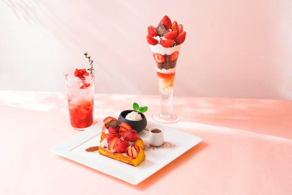 ゴディバカフェの春限定メニュー、いちご＆バナナのチョコレートパフェやフレンチトースト｜写真1