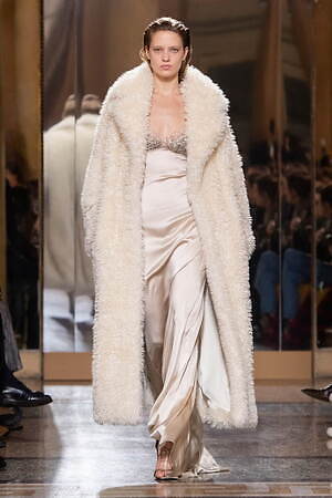 エルマンノ シェルヴィーノ(ERMANNO SCERVINO) 2023-24年秋冬ウィメンズコレクション  - 写真7