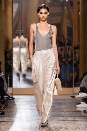 エルマンノ シェルヴィーノ(ERMANNO SCERVINO) 2023-24年秋冬ウィメンズコレクション  - 写真12