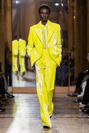 エルマンノ シェルヴィーノ(ERMANNO SCERVINO) 2023-24年秋冬ウィメンズコレクション  - 写真25