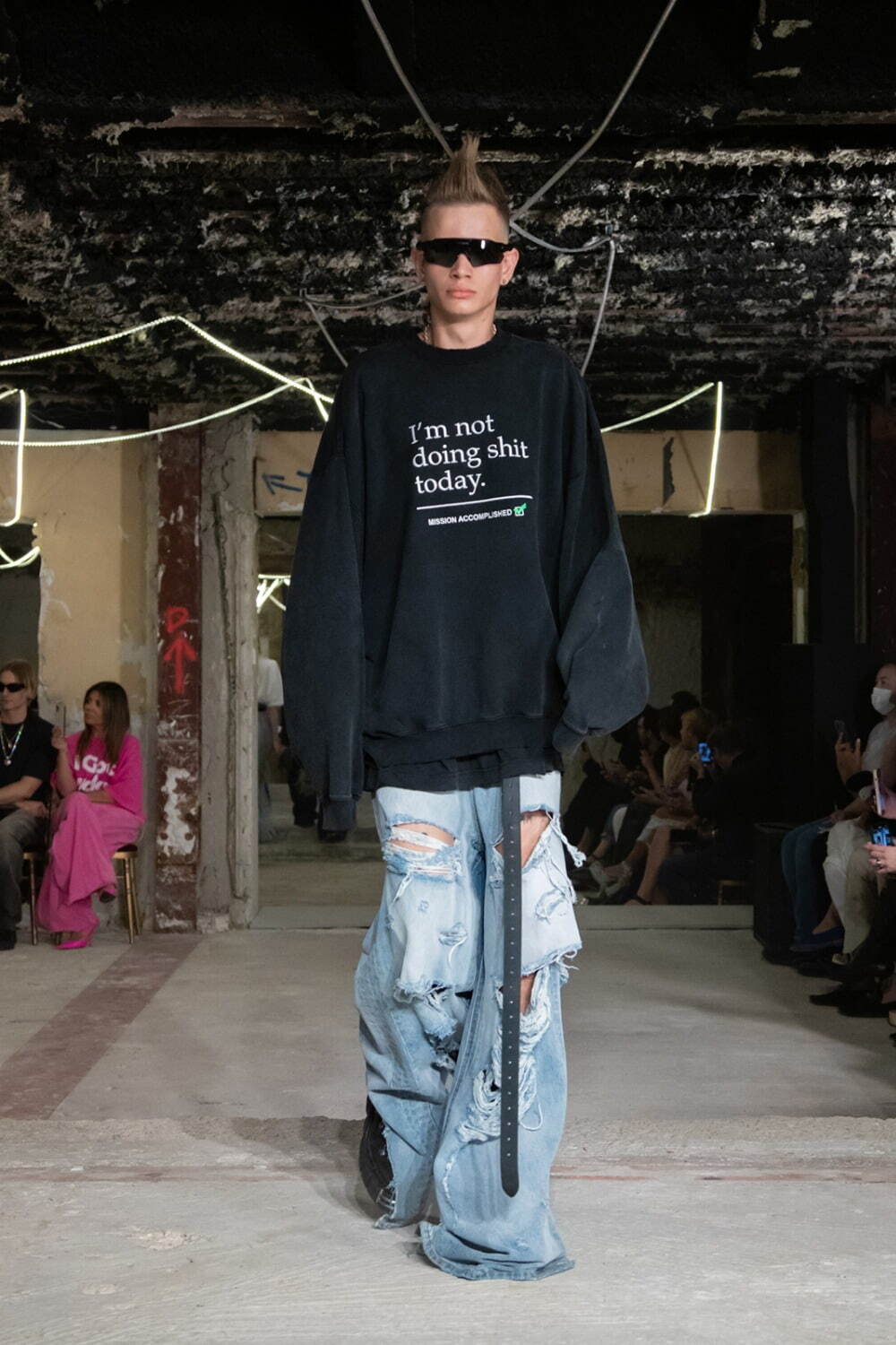 ヴェトモン(VETEMENTS) 2023年春夏ウィメンズ&メンズコレクション  - 写真5