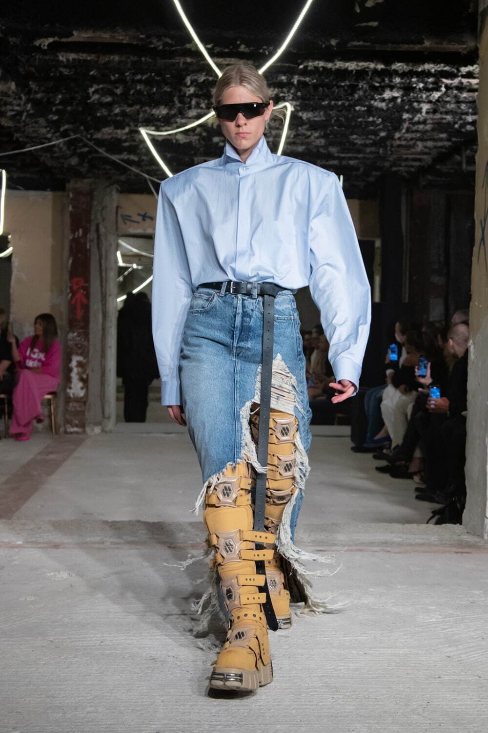 ヴェトモン(VETEMENTS) 2023年春夏ウィメンズ&メンズコレクション  - 写真32